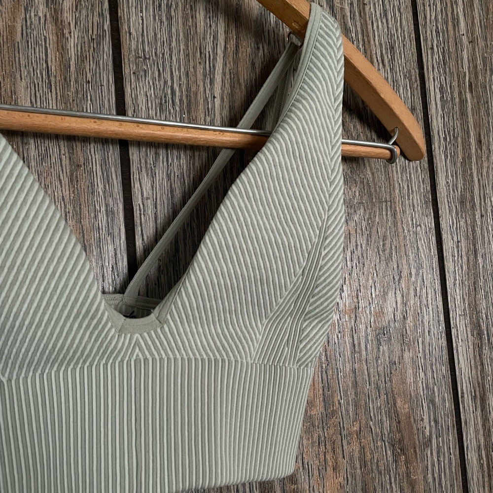 Out From Under Engineered Seamless Ribbed Sage Green Plunge Bralette - Picture 2 of 10